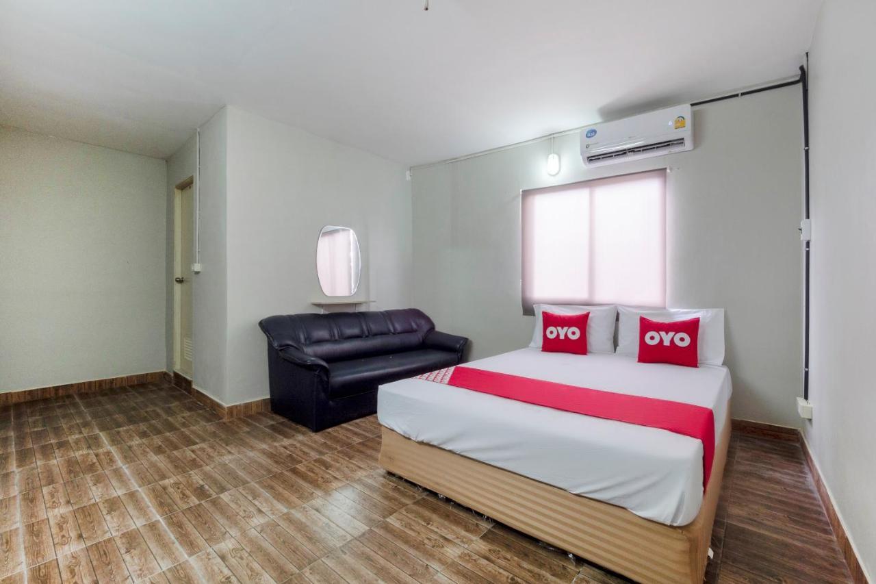 Oyo 1066 Encore Sea Side Pattaya Exterior foto